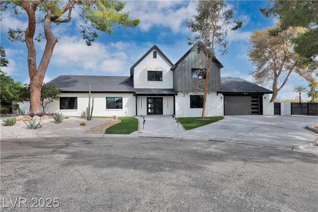 Property Photo:  2720 Tioga Pines Circle  NV 89117 