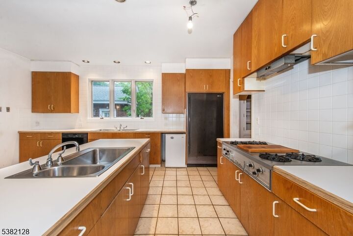 Property Photo: 23 Prospect Ter NJ 07042