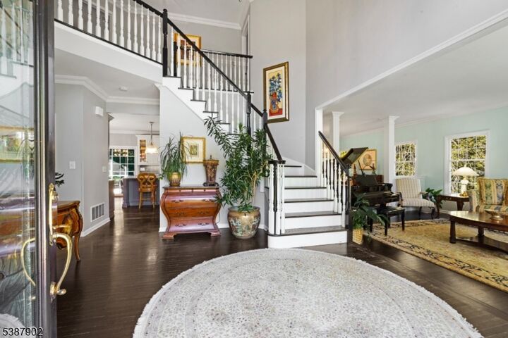 Property Photo:  7 Meyers Way  NJ 08807 