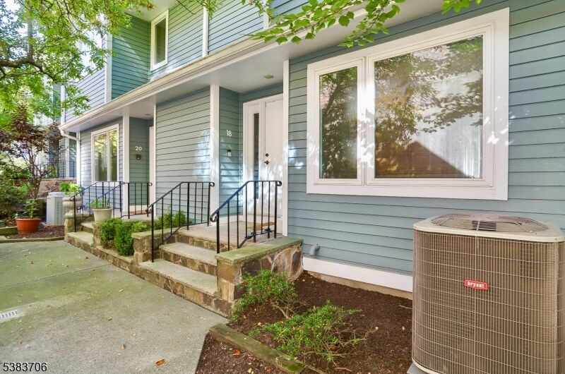 Property Photo:  18 Skyview Ter  NJ 07013 