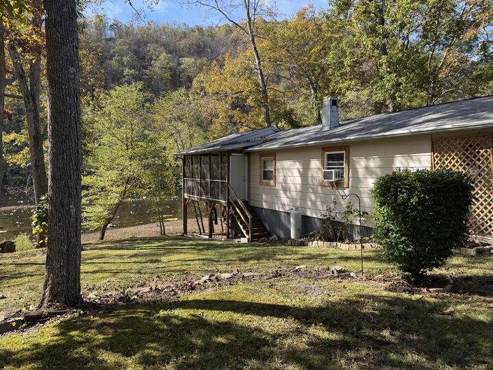 Property Photo:  545 Doc Fox Road  WV 24935 