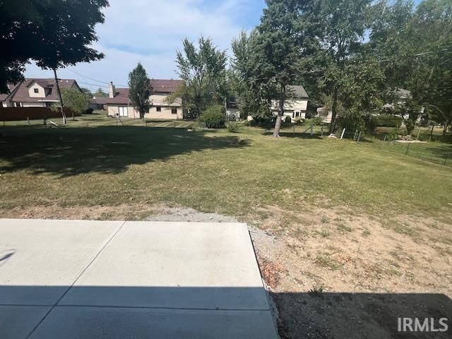 Property Photo: 1532 W Dupont Road IN 46825