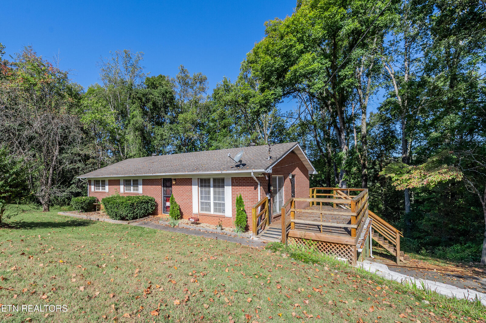 Property Photo:  214 Woodland Drive  TN 37763 