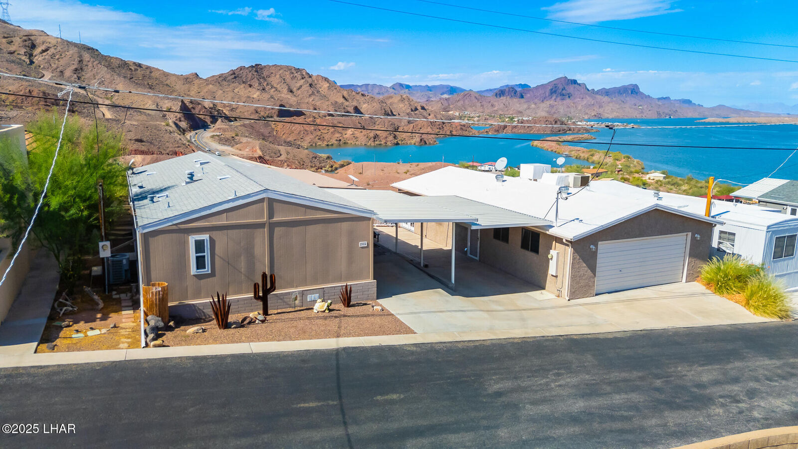 Property Photo:  2896 Manor View Dr  AZ 85344 