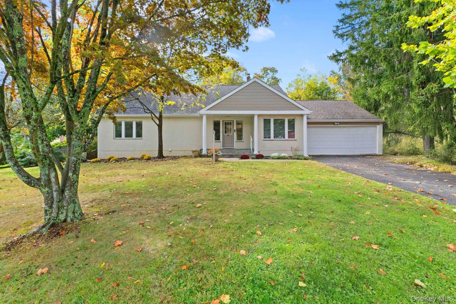 Property Photo:  19 Rockledge Road  NY 10536 