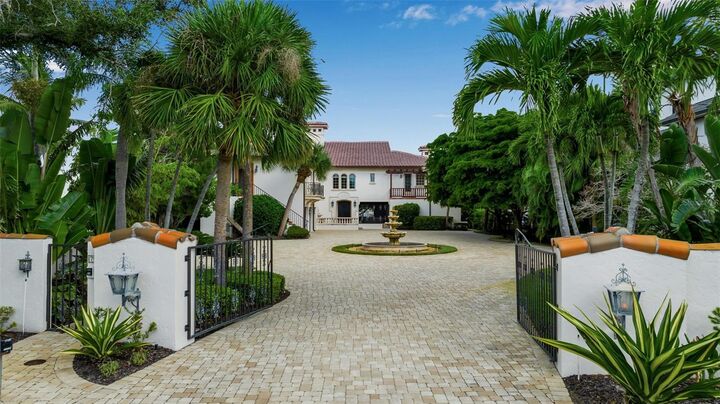 Property Photo:  749 Freeling Drive  FL 34242 