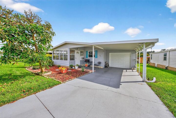 Property Photo: 710 Carriage Lane FL 34748