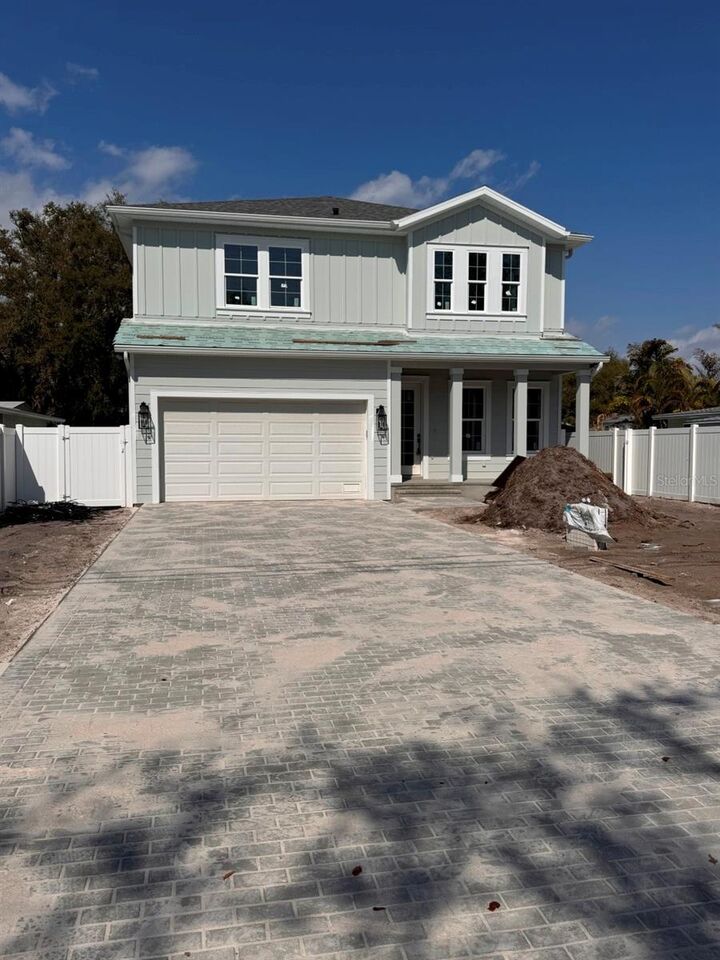 Property Photo: 2815 W Leila Avenue FL 33611