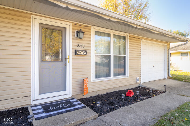 Property Photo:  2743 Streamside Drive  IN 47203 