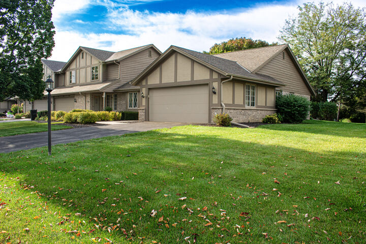 17725 Caribou Pass D  Brookfield WI 53045 photo