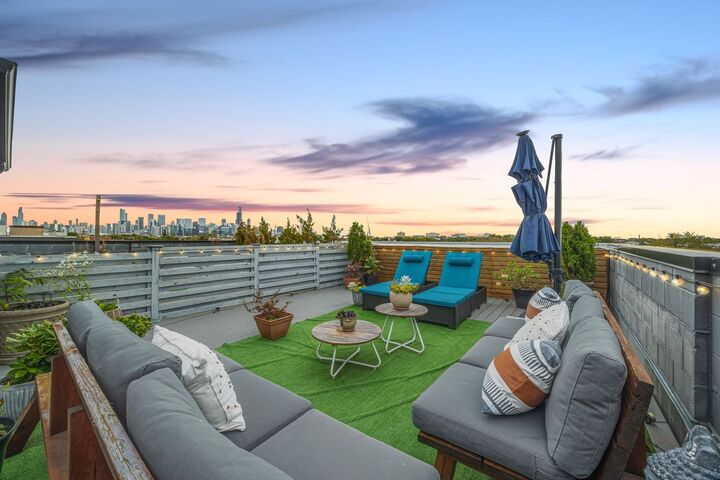 Property Photo:  2116 W Chicago Avenue 3W  IL 60622 