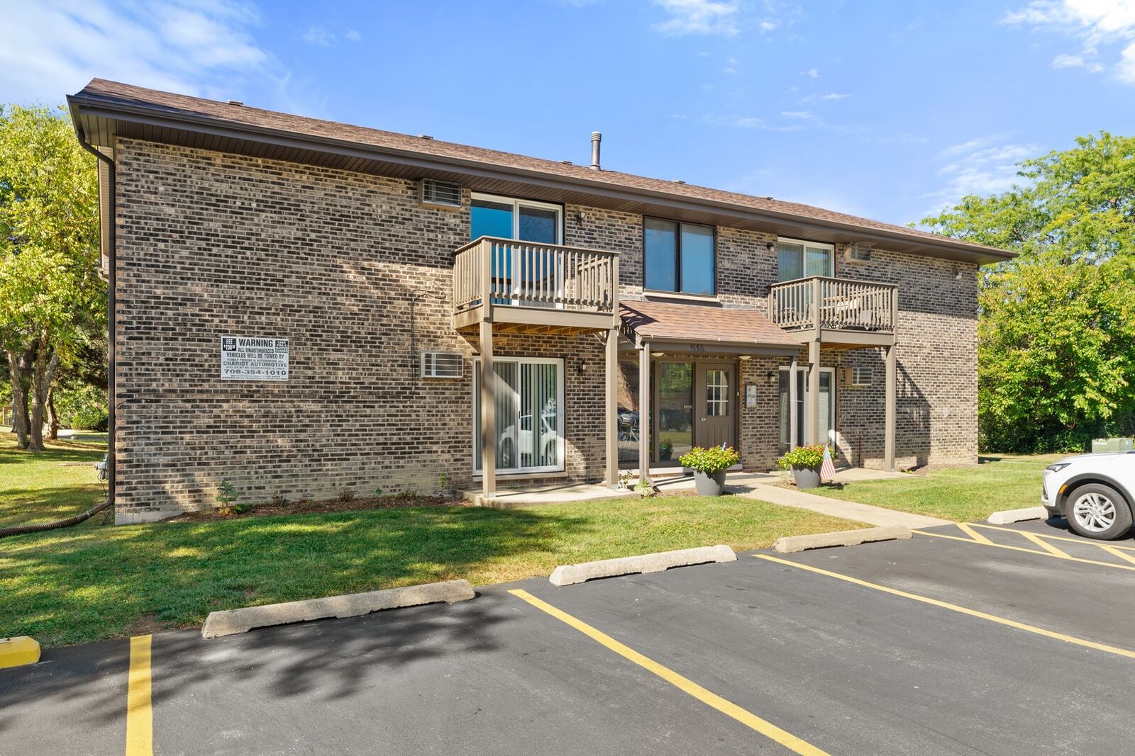 Property Photo:  514 Brookside Drive C  IL 60559 