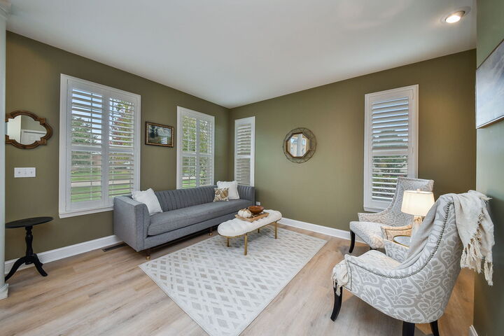 Property Photo: 2801 Haydn Street IL 60098