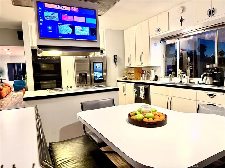 Property Photo:  11759 S Circle Drive  CA 90601