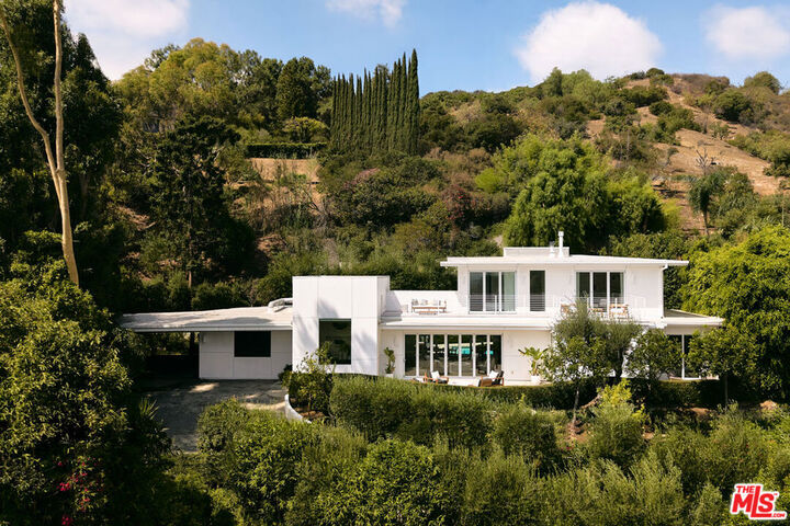 2635 Carman Crest Drive  Los Angeles CA 90068 photo