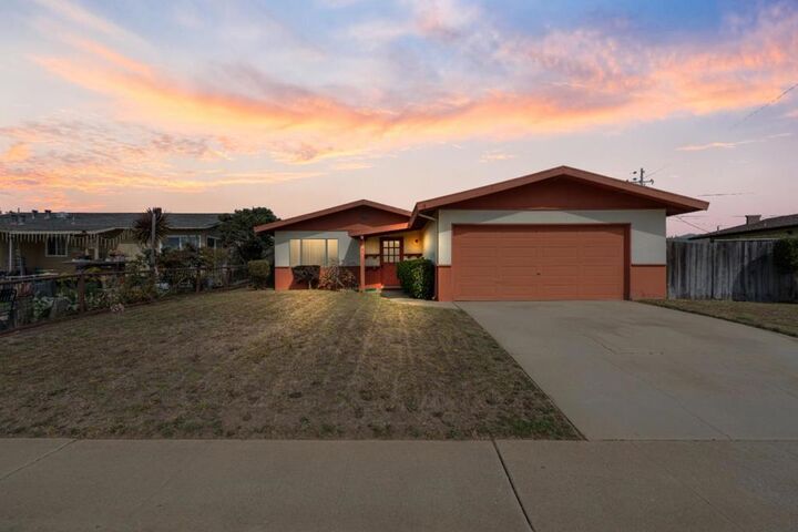 587 Mariposa Street  Salinas CA 93906 photo