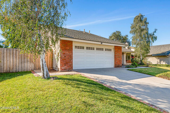 Property Photo: 462 Raindance Street CA 91360