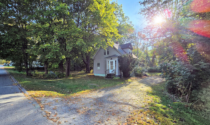 Property Photo: 292 Lincoln Street ME 04967