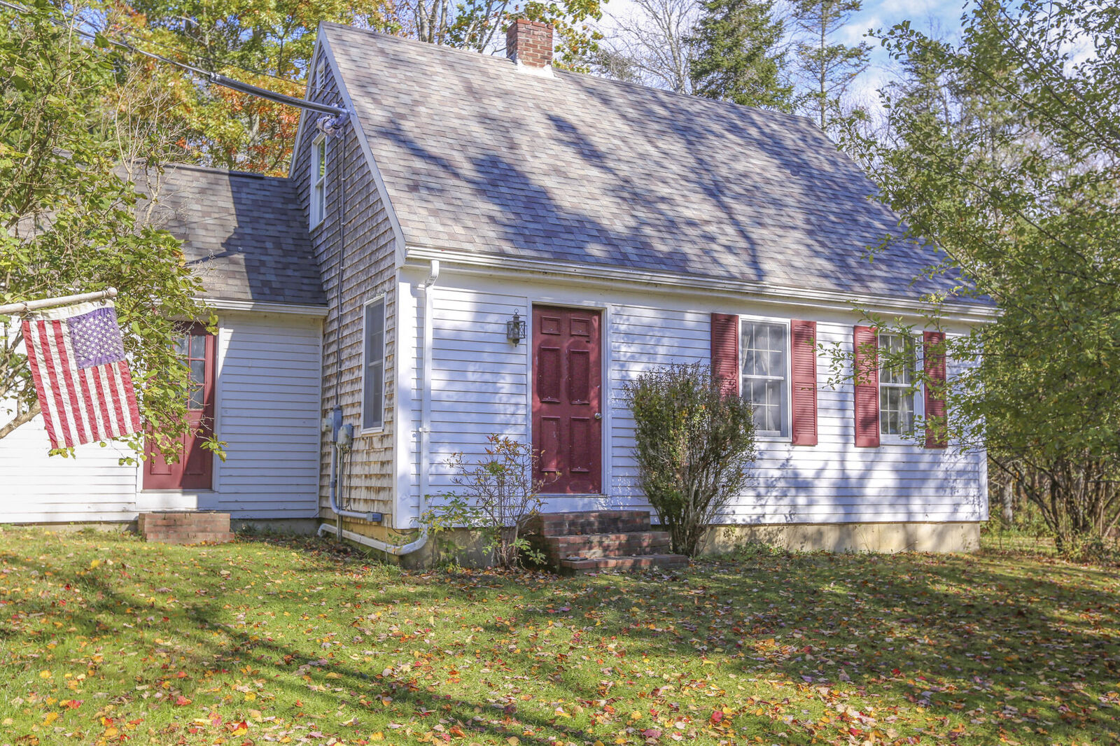 Property Photo:  8 Clipper Lane  ME 04981 