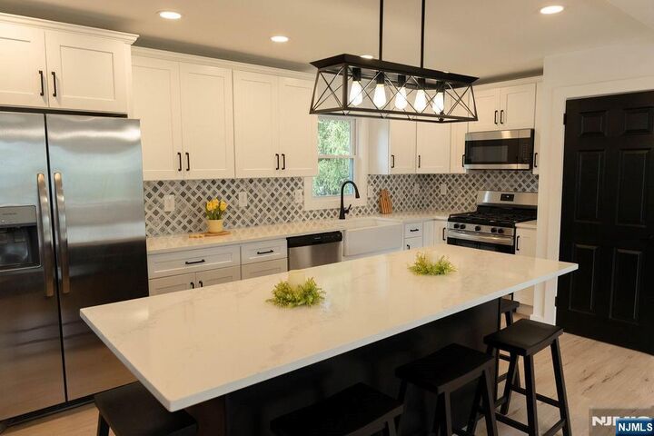 78 Poplar Avenue  Little Ferry NJ 07643 photo