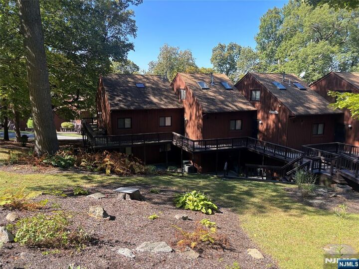 Property Photo:  1 Gray Rock 11  NJ 07462