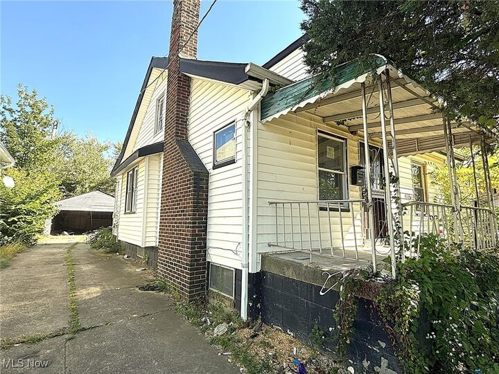 Property Photo: 3833 E 144th Street OH 44128