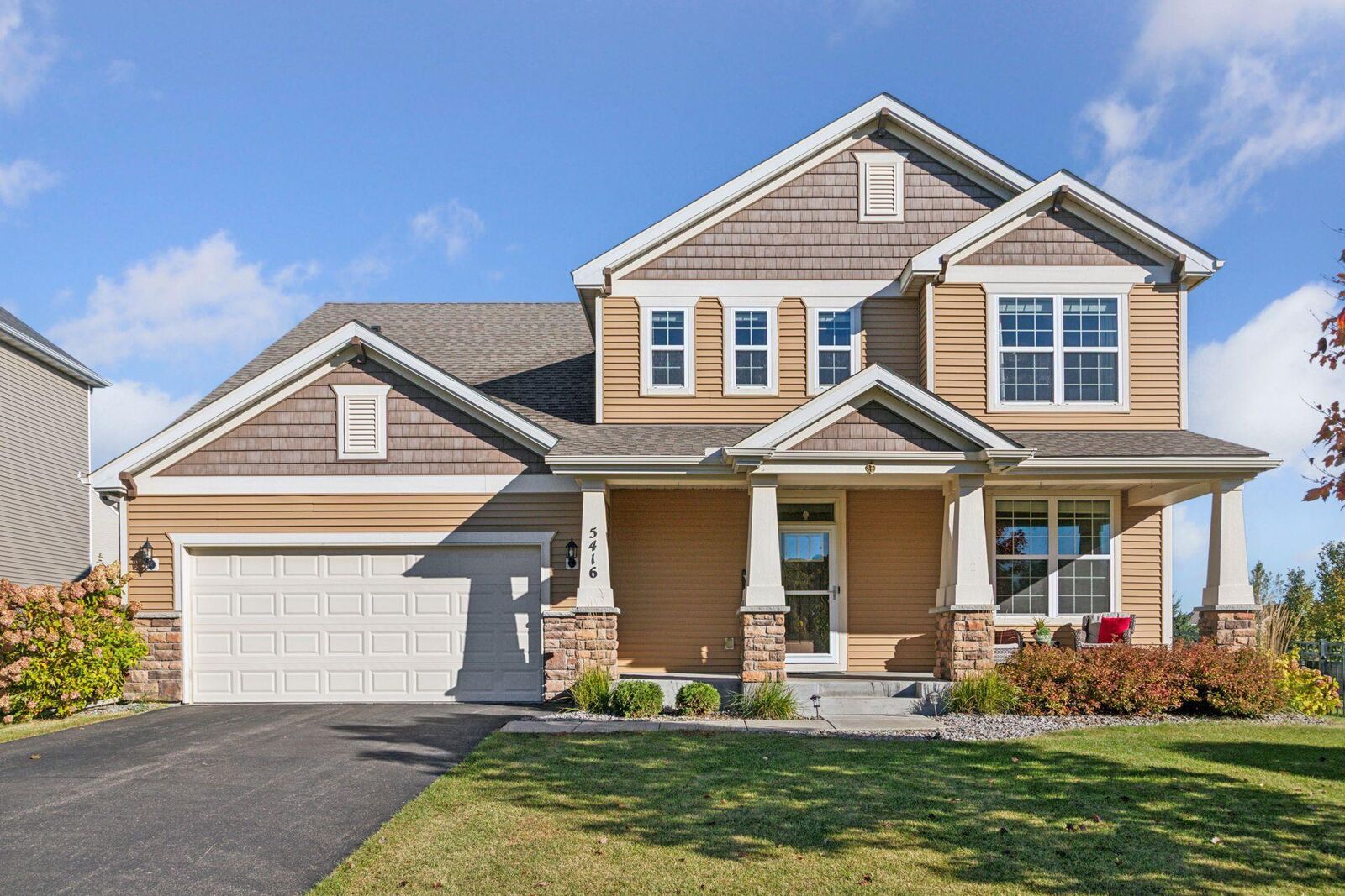 Property Photo:  5416 Southridge Circle  MN 55129 