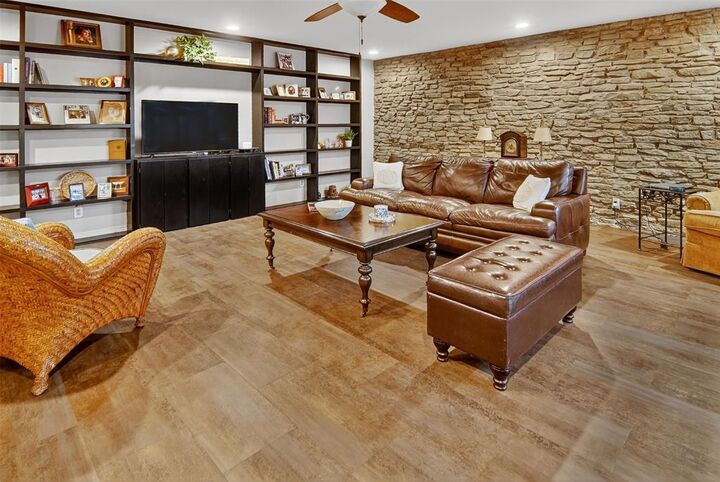 Property Photo: 4500 Westridge Avenue 28 TX 76116