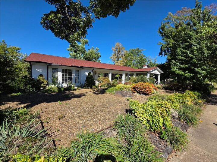 610 Central Avenue  Bentonville AR 72712 photo
