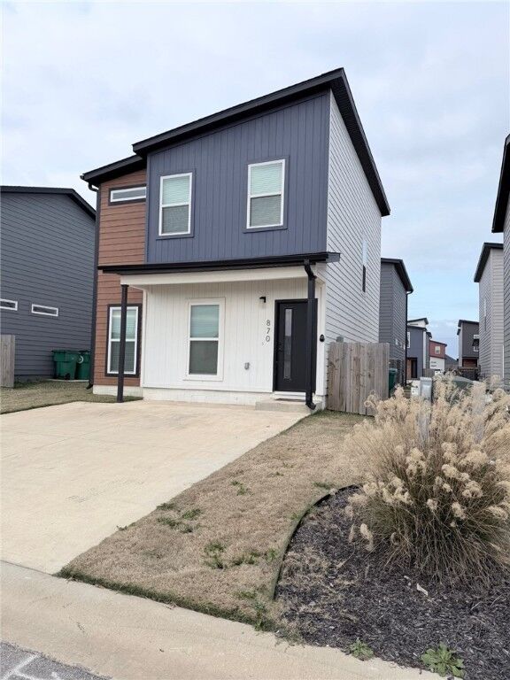 Property Photo:  870 Illinois Avenue  AR 72719 