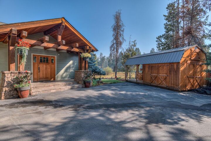 Property Photo:  56081 Snow Goose Court  OR 97707