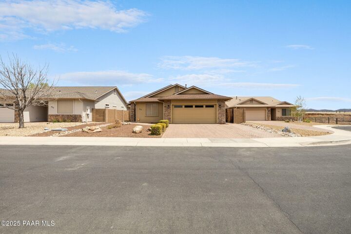 Property Photo:  317 N La Paz Street  AZ 86327