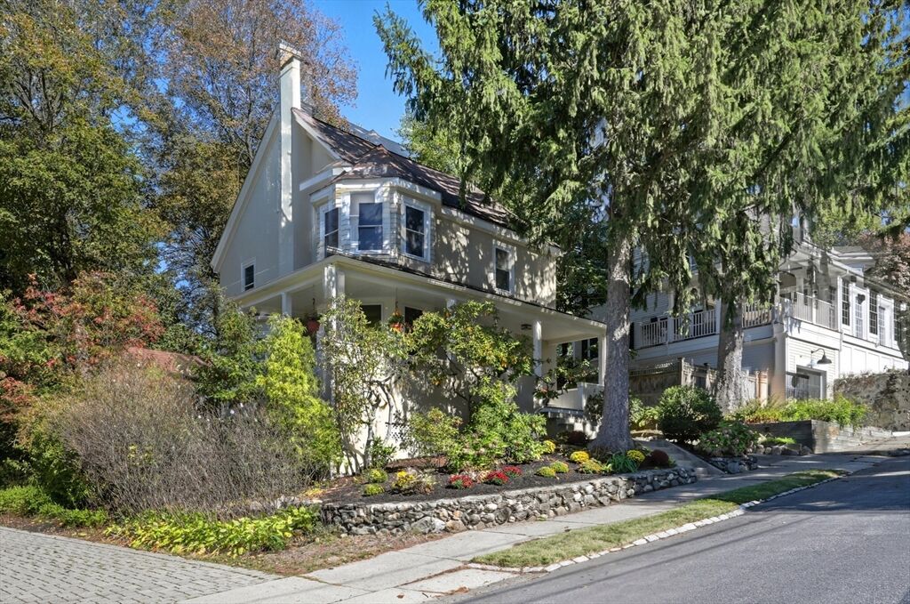 Property Photo:  50 Lincoln Street  MA 01890 