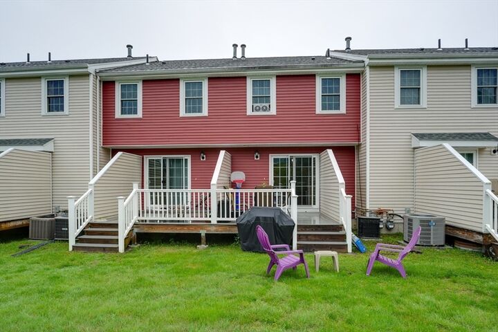 Property Photo:  17 Fernwood Dr D  MA 01453