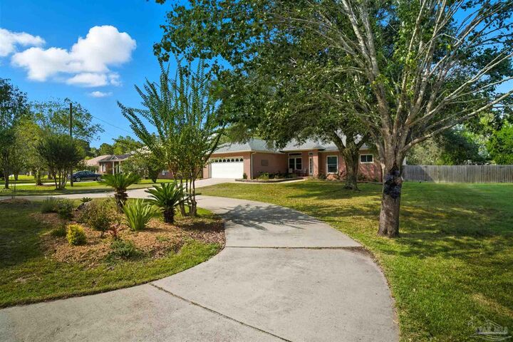 Property Photo: 3108 Sonya St FL 32571