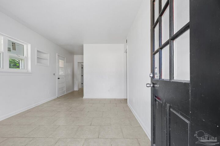 Property Photo: 15 Janet St FL 32506