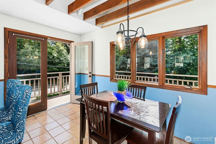 Property Photo: 18901 61 Avenue NE WA 98028