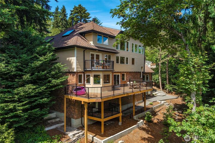 Property Photo: 13710 41st Avenue NE WA 98125