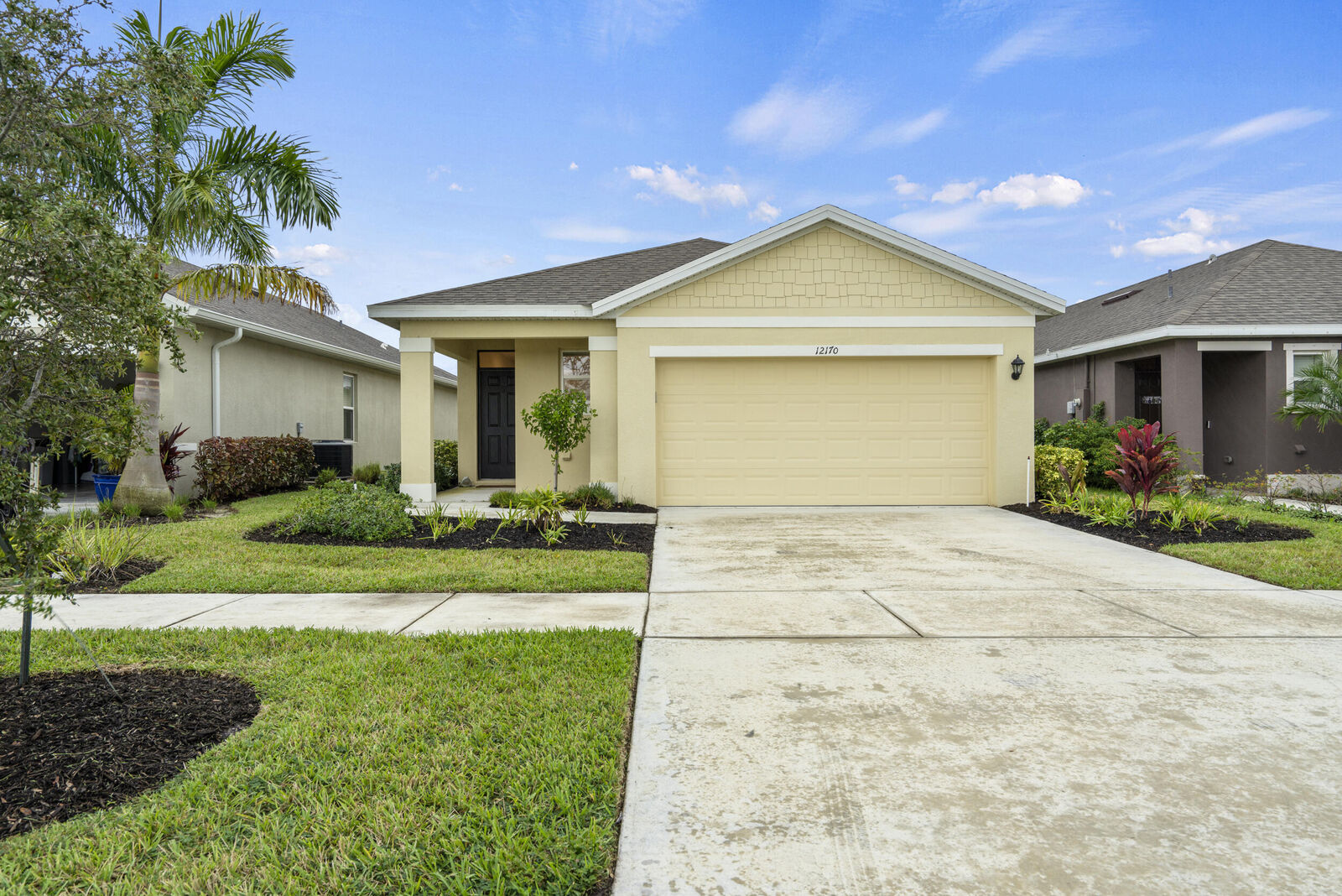 Property Photo: 12170 SW Rimini Way FL 34987