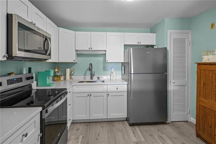 Property Photo: 110 Pilgrim Parkway 8 RI 02888