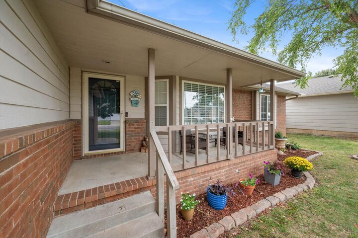 Property Photo:  6167 E Quail Ridge Ct  KS 67220 