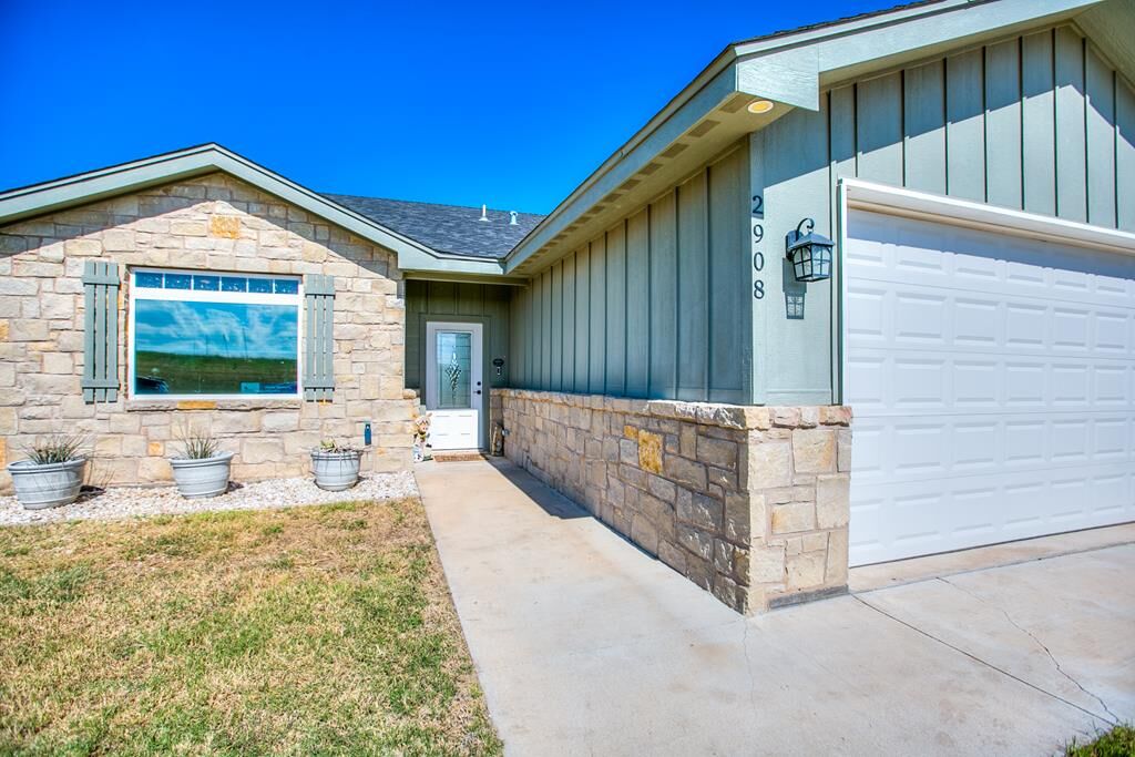 Property Photo:  2908 Houston St  TX 76901 