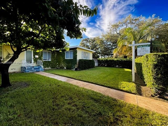 13075 NE 4th Ave  North Miami FL 33161 photo
