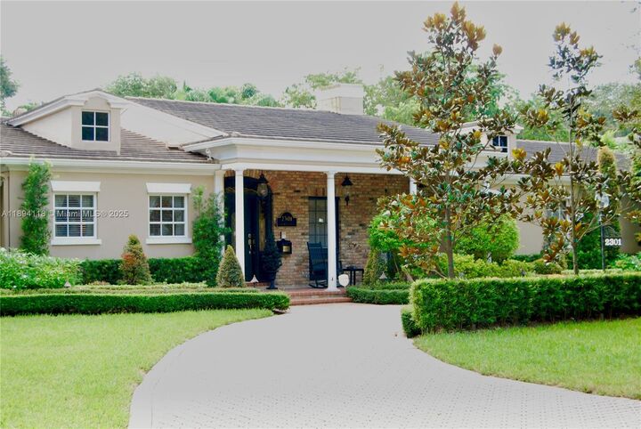 Property Photo: 2301 Alhambra Cir FL 33134