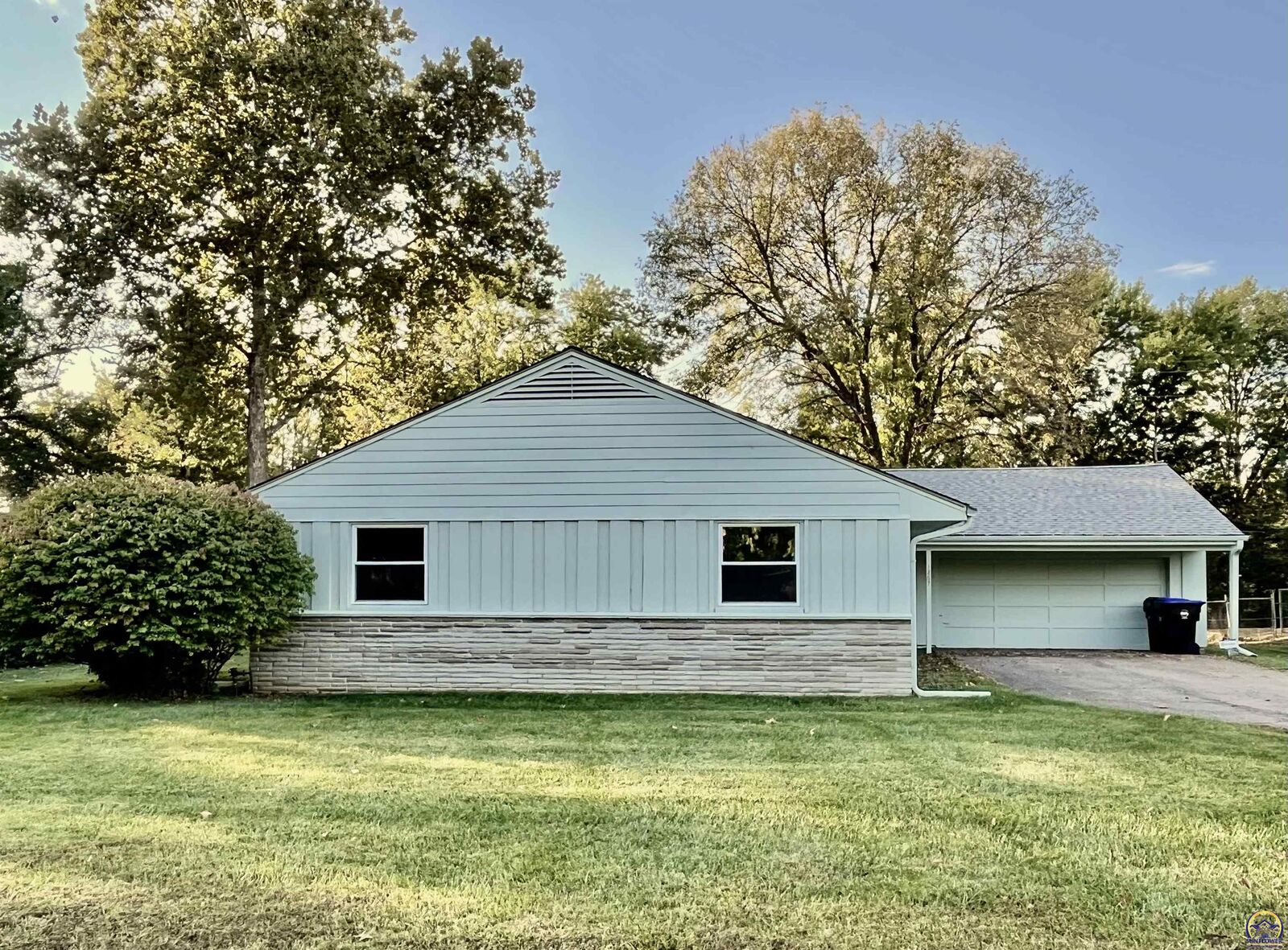 Property Photo:  1627 SW Brooklyn Ave  KS 66611 