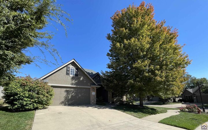 2240 SW Millers Glen Dr  Topeka KS 66614 photo