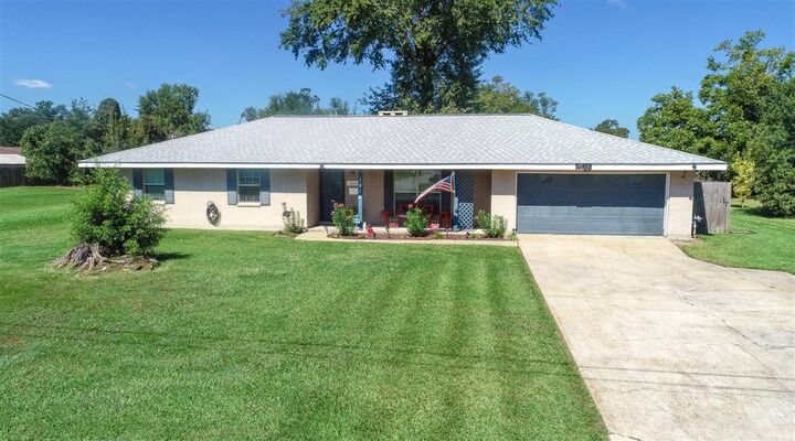 Property Photo: 1816 Gandy Street LA 70669