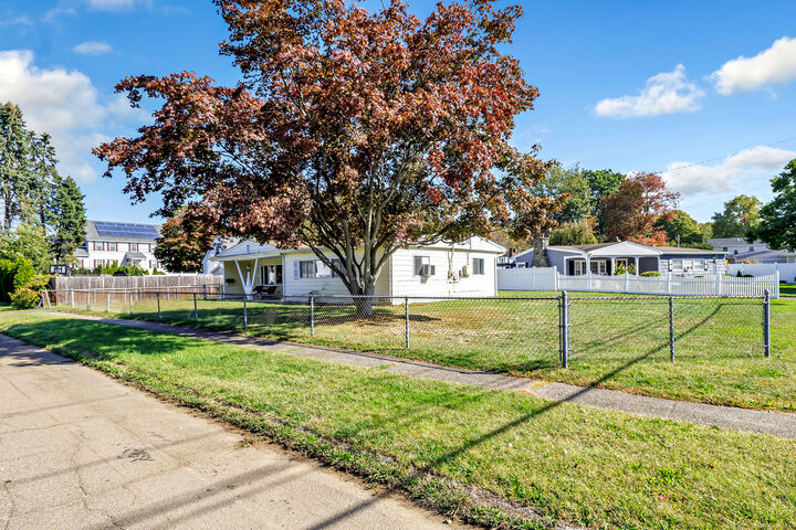 Property Photo: 10 Argonne Drive CT 06614