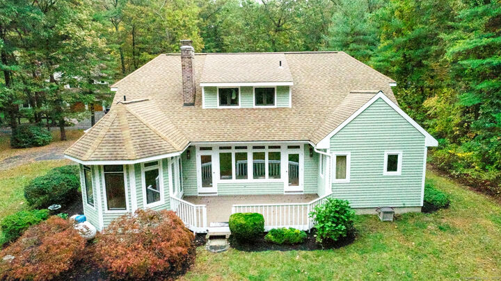Property Photo: 3 Essex Court CT 06032