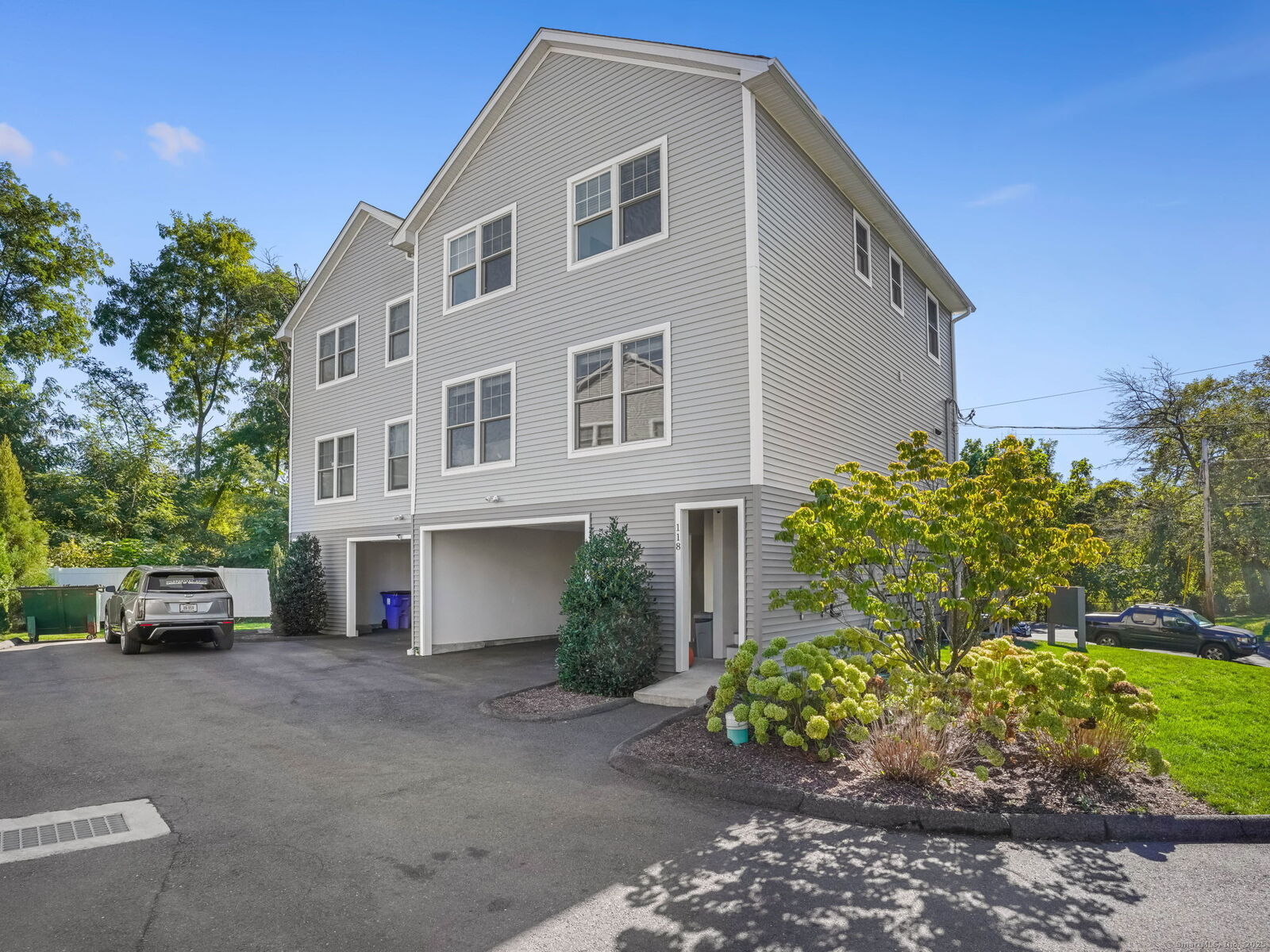 Property Photo:  118 Berwick Avenue 118  CT 06825 